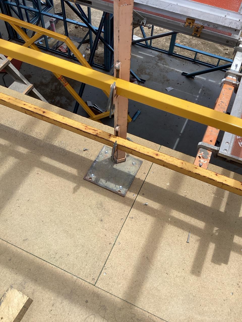 Is there a minimum of 1850mm clearance to support poles and joists? Yes