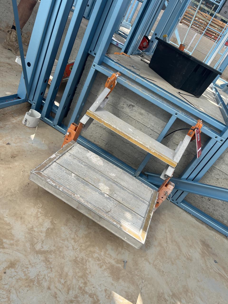 Is there a Void Platform installed with the Stairs?