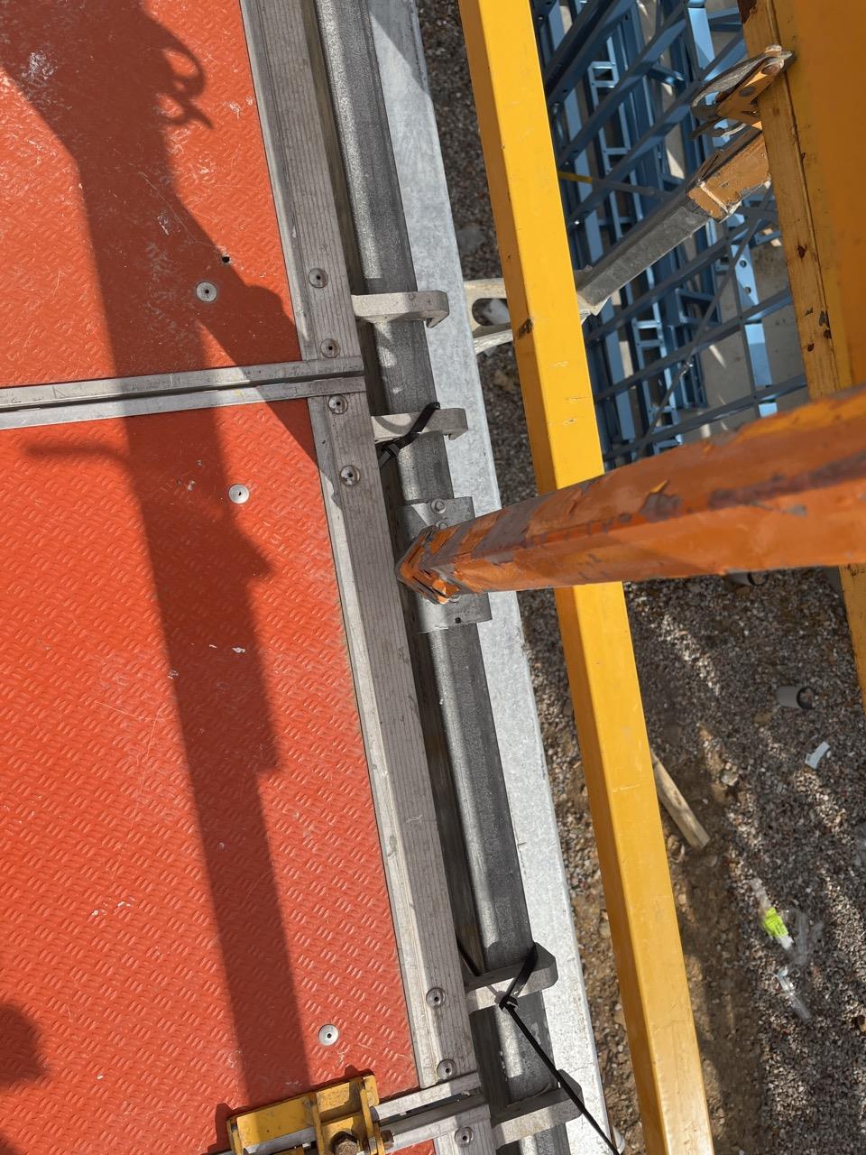 Is there a minimum of 1850mm clearance to support poles and joists? Yes