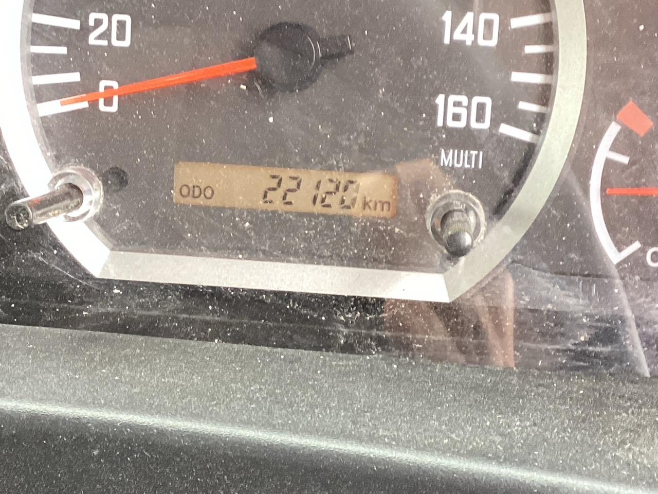 Are there any warning lights on the instrument cluster?