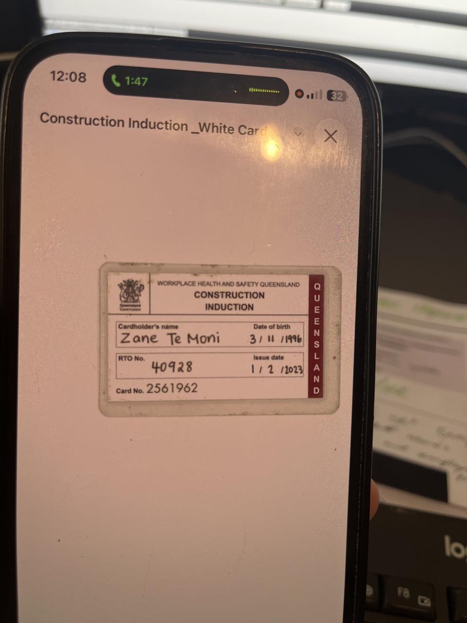 Do you have a valid unrestricted Drivers Licence?