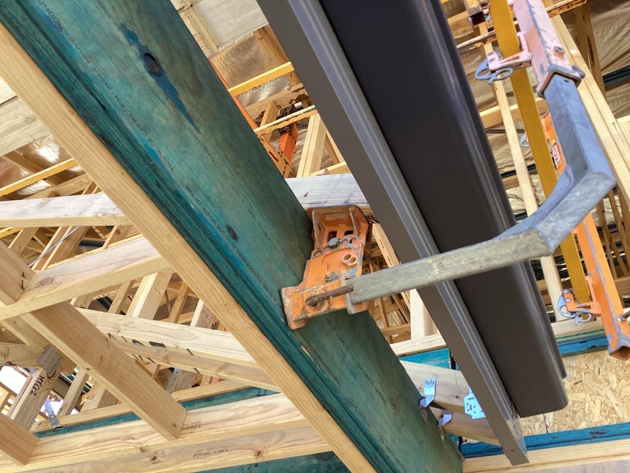 Have clamps been attached to steel frame studs or supaloc trusses? N/A