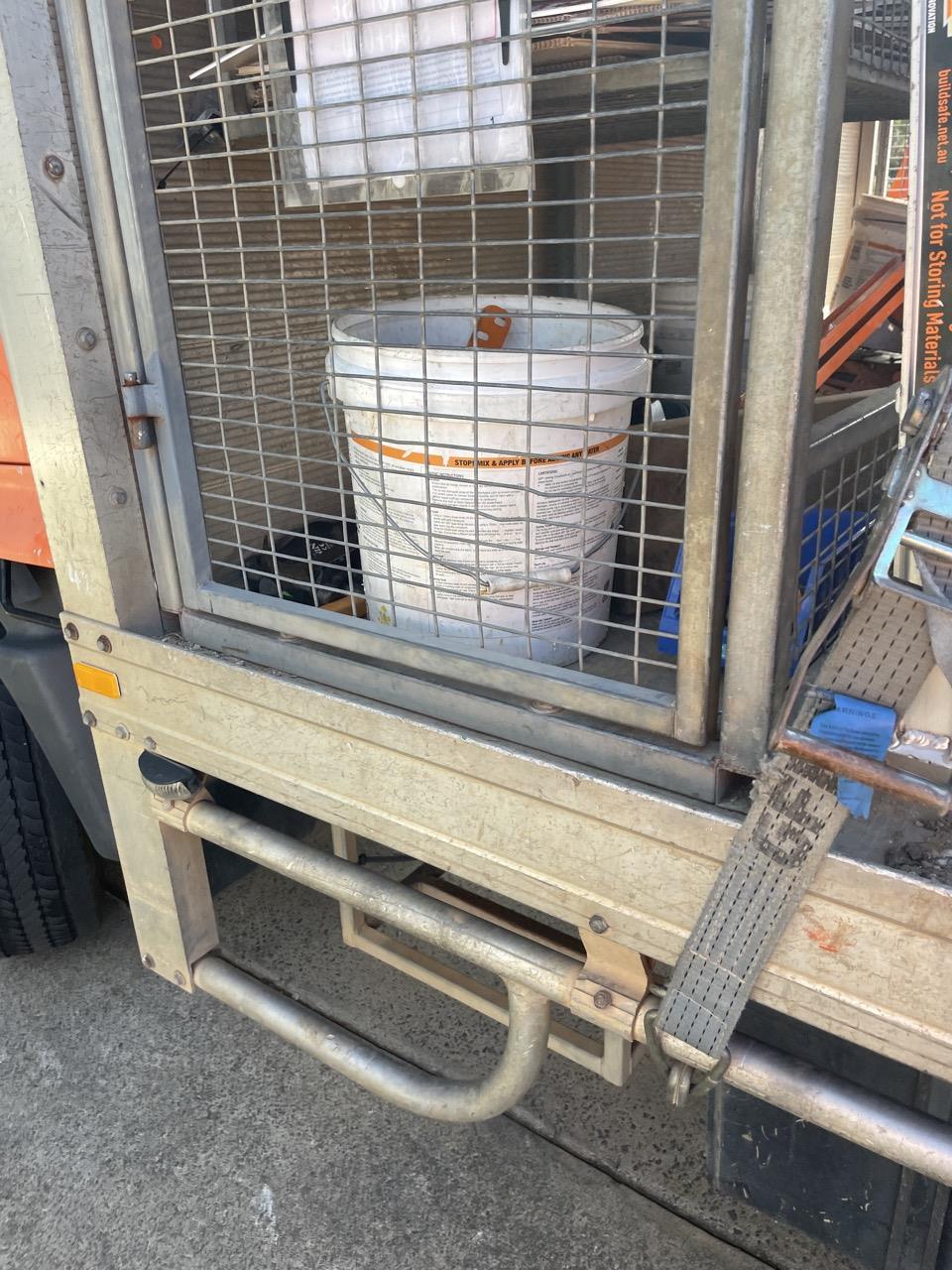 Please enter the cage number