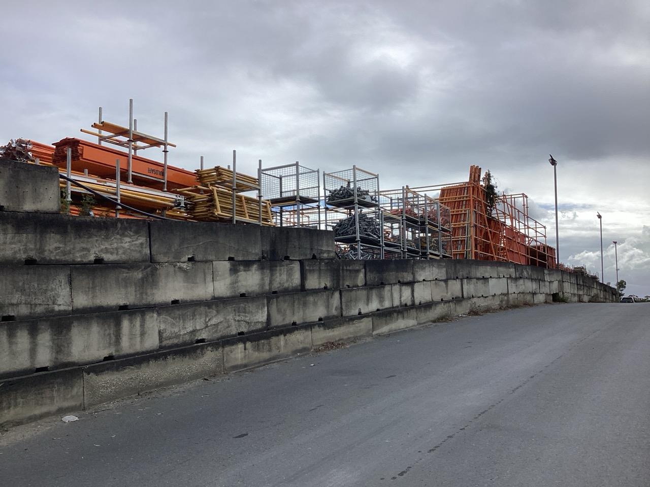 Rate the appearance of the facility at the entrance Improvement required
