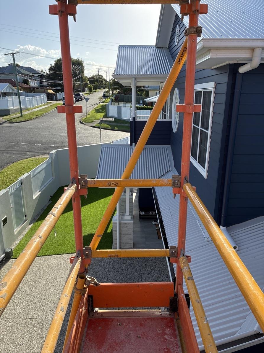 Has the roof rail been adjusted to install on roof components?