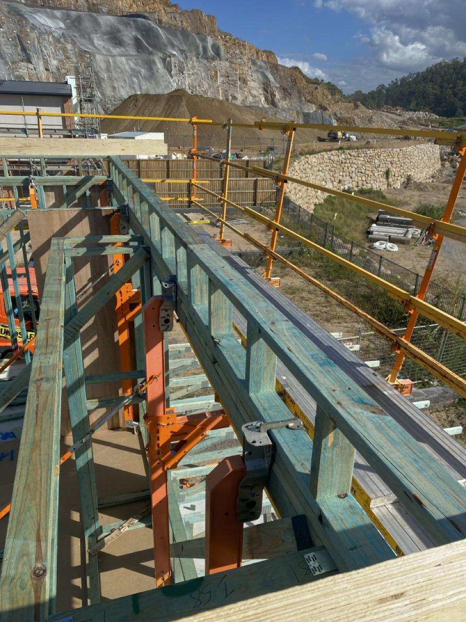 Handover - Hang-on Platform