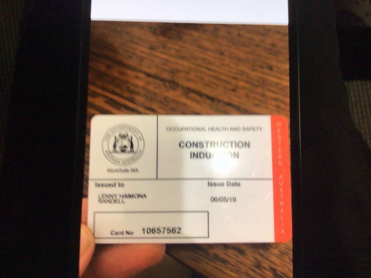 Do you have a valid unrestricted Drivers Licence?