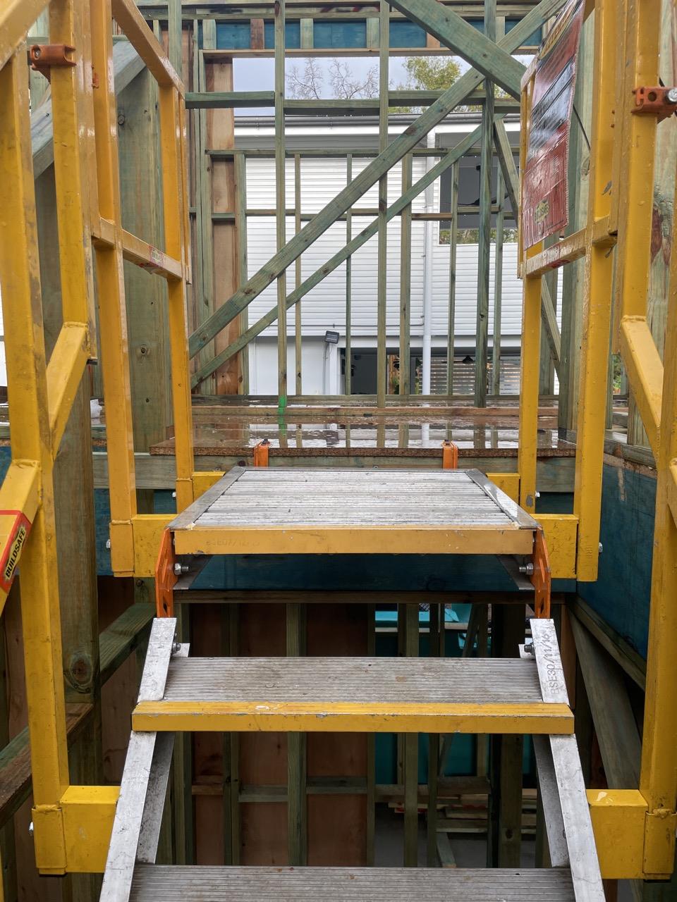 Is there a Void Platform installed with the Stairs?
